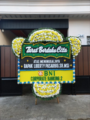 Papan Bunga Duka di Munte