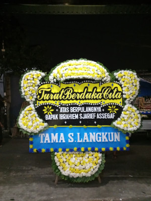 Papan Bunga Duka di Munte